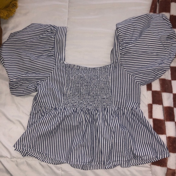 OLD NAVY - Puff Sleeve Babydoll Top - Picture 3 of 6